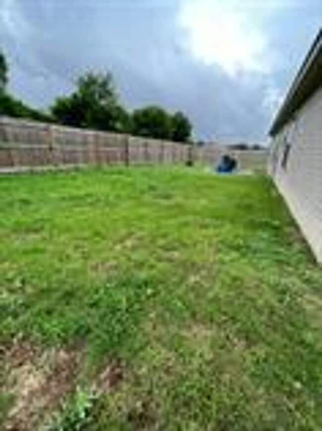 Building Photo - 403 Olaf Dr