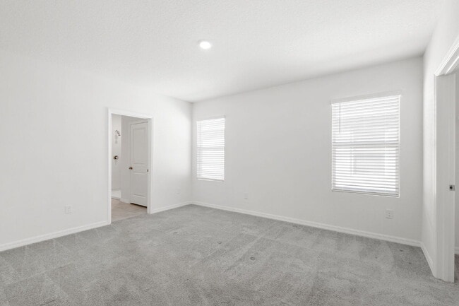 Building Photo - LIKE NEW Home For Rent in Avalon Park West!