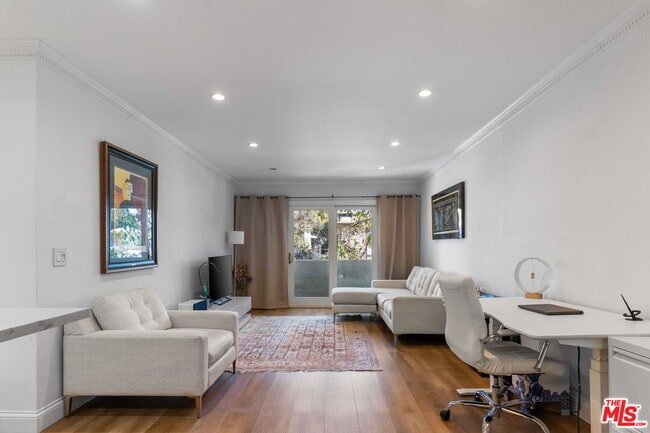 Building Photo - 1351 N Orange Dr