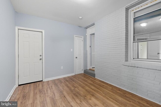 Building Photo - 3919 R St SE