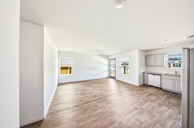 Building Photo - 16802 N Marie Vlg Dr