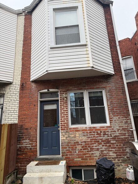 Building Photo - 768 Harvard St NW