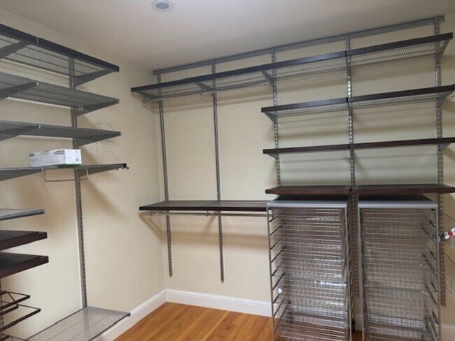 Building Photo - Beautiful Willow Glen 3 Bedroom 2.5 Bath Home.  Located in a desirable neighborhood.