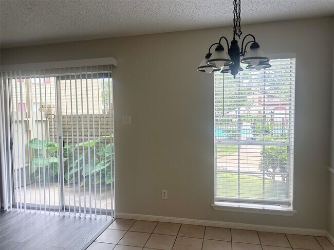 Building Photo - 2120 El Paseo St