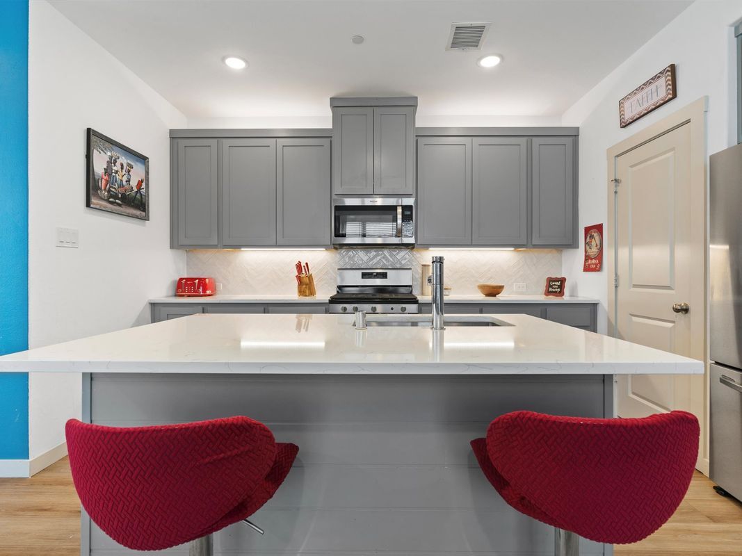 Building Photo - 607 Arapaho Dr