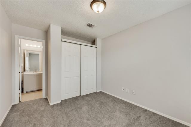 Building Photo - 2203 Sunset Dr