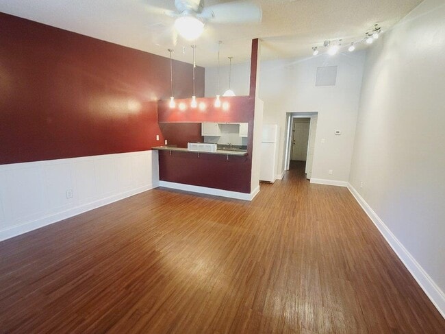 Building Photo - 2125 Sandpiper St
