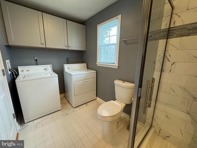 Building Photo - 15 Linden Hill Way SW