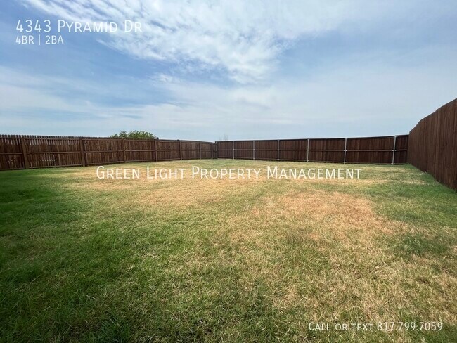 Building Photo - 4343 Pyramid Dr