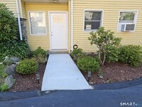 Building Photo - 72 Maple Tree Ave