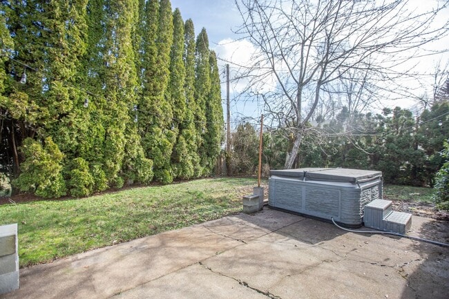 Building Photo - South Salem 4 Bedroom 2 Bath Home Available Mid June !!!