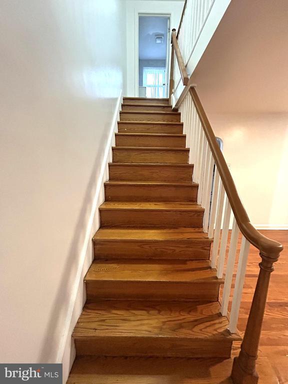 Building Photo - 625 Grove St