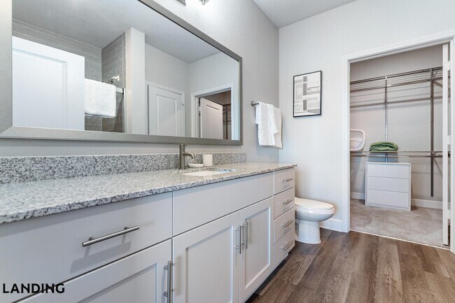 Building Photo - 918 Aventine Dr