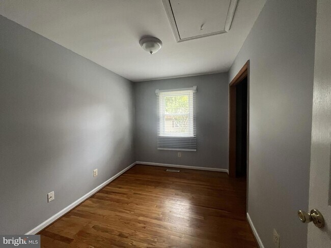 Building Photo - 5808 Meridale Rd