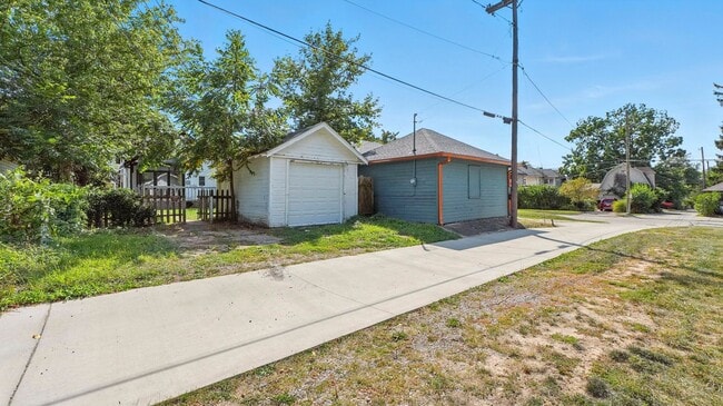 Building Photo - 3 bedroom home!
