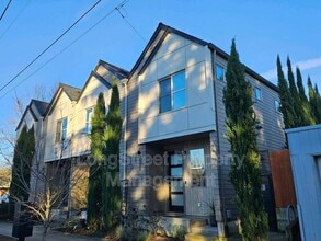 Building Photo - 7334 N Curtis Ave