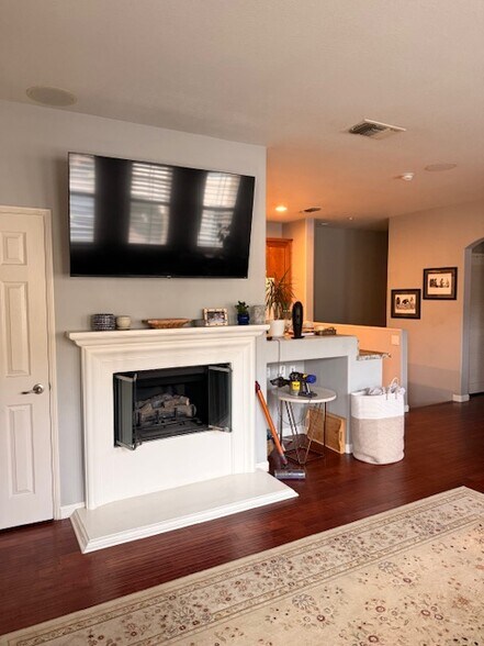 Building Photo - 2634 Bellezza Dr