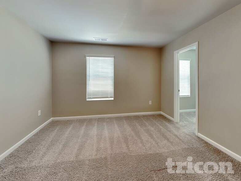 Building Photo - 76 Fairview Way
