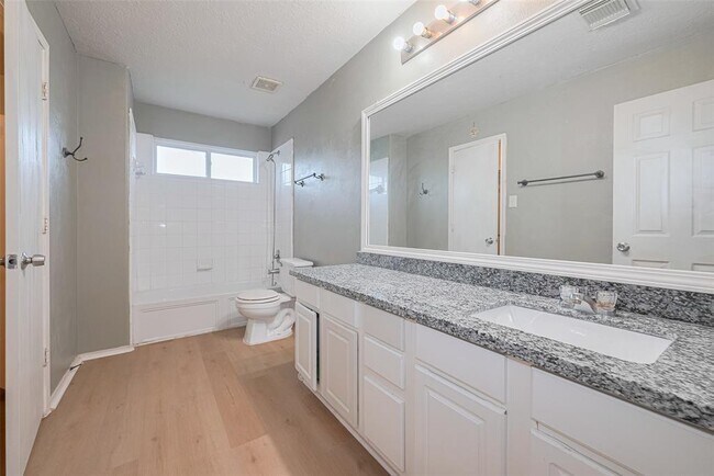 Building Photo - 11030 KNOBBLEY Oak Ct