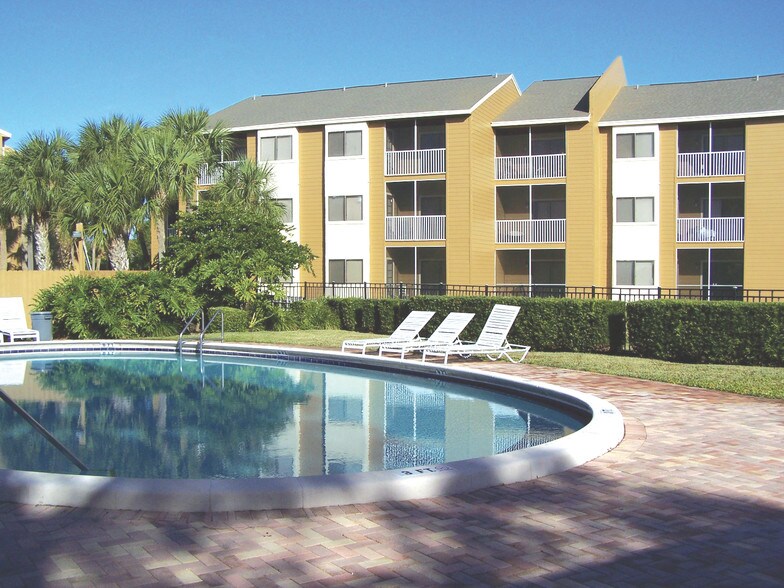Courtyard On The Green Apartments 2700 Croton Rd Melbourne FL 32935 Apartment Finder