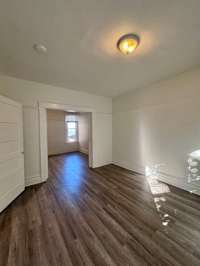 Building Photo - 1054 Filbert St