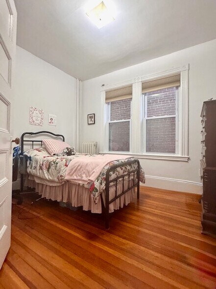 Building Photo - 98 Cypress St