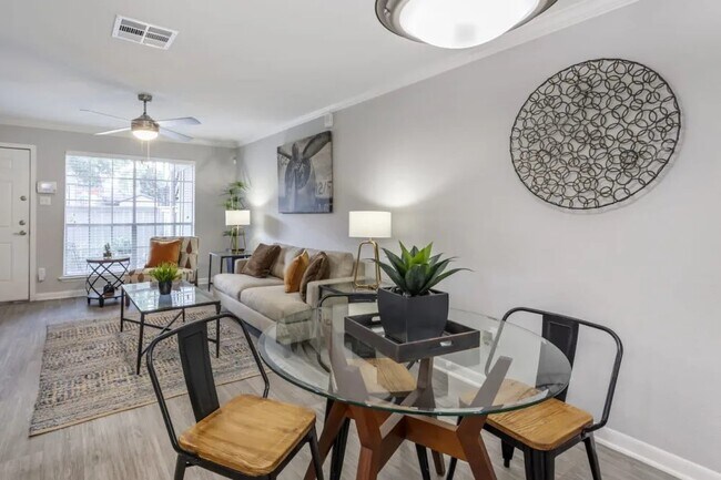 Building Photo - 25650 I-45