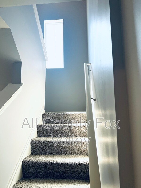 Building Photo - 844 Briar Gln Ct