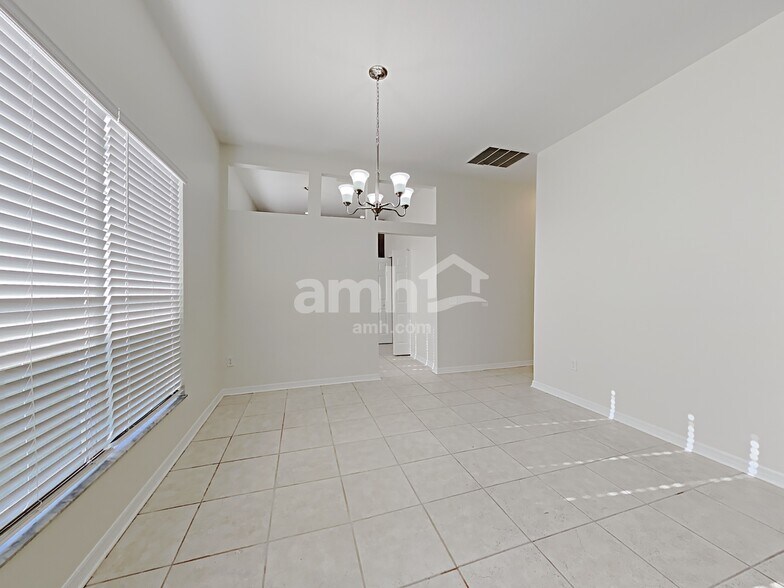 Building Photo - 3547 Kayla Cir