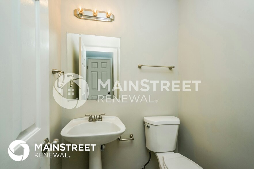 Building Photo - 904 Fountain Ave