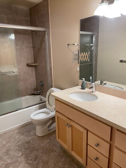 Bathroom1 - 2460 Chestnut St