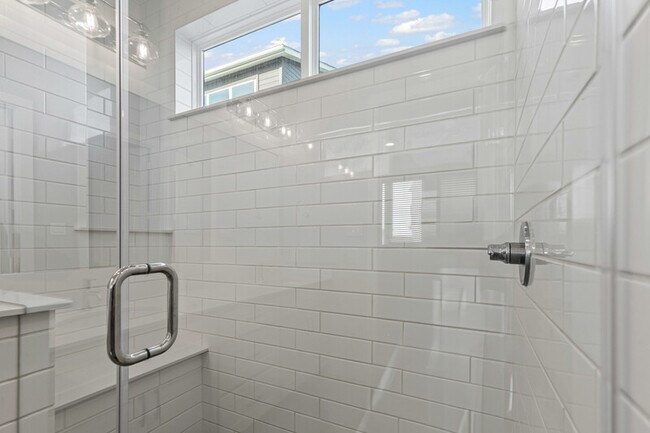 Building Photo - 2832 Wingate St