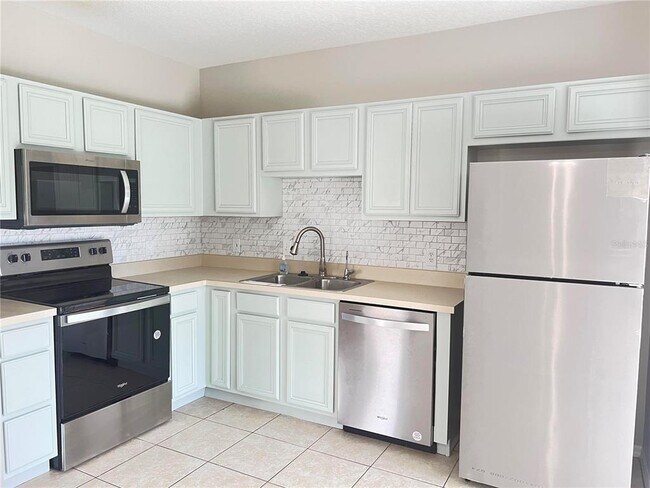 Building Photo - 10452 Blackmore Dr