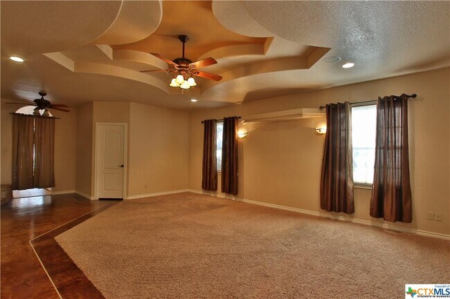 Building Photo - 2623 Kangaroo Ct