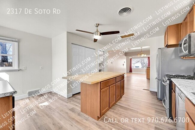 Building Photo - 2317 De Soto Rd