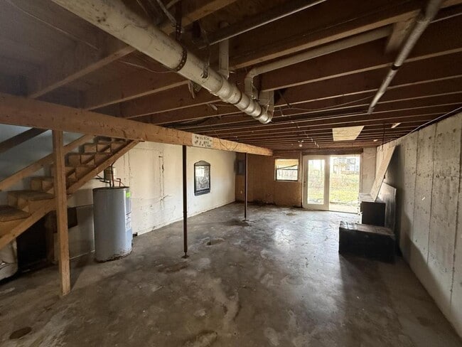 Building Photo - 1210 Clear Ridge Ln