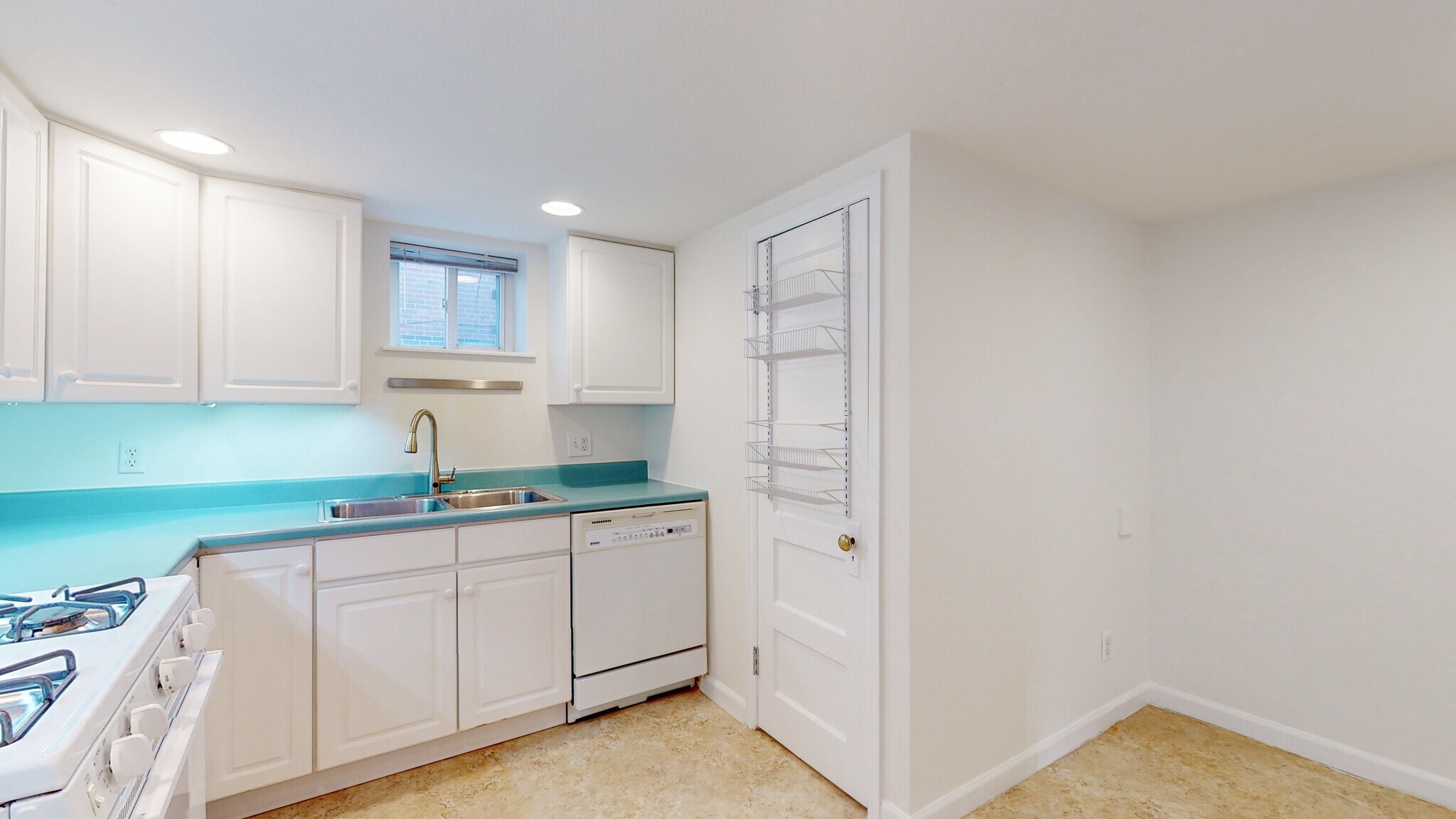 Building Photo - 1444 Birch St