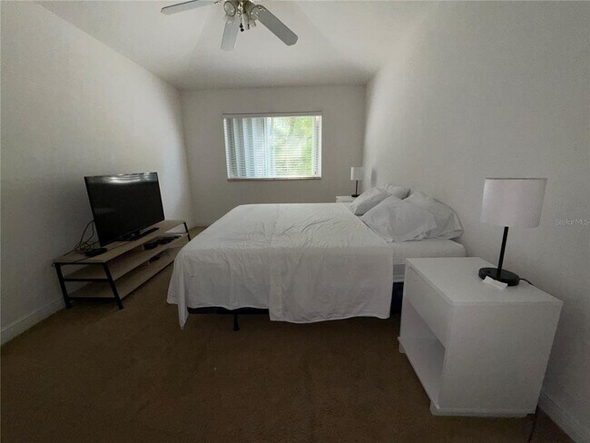 Building Photo - 3353 Antica St