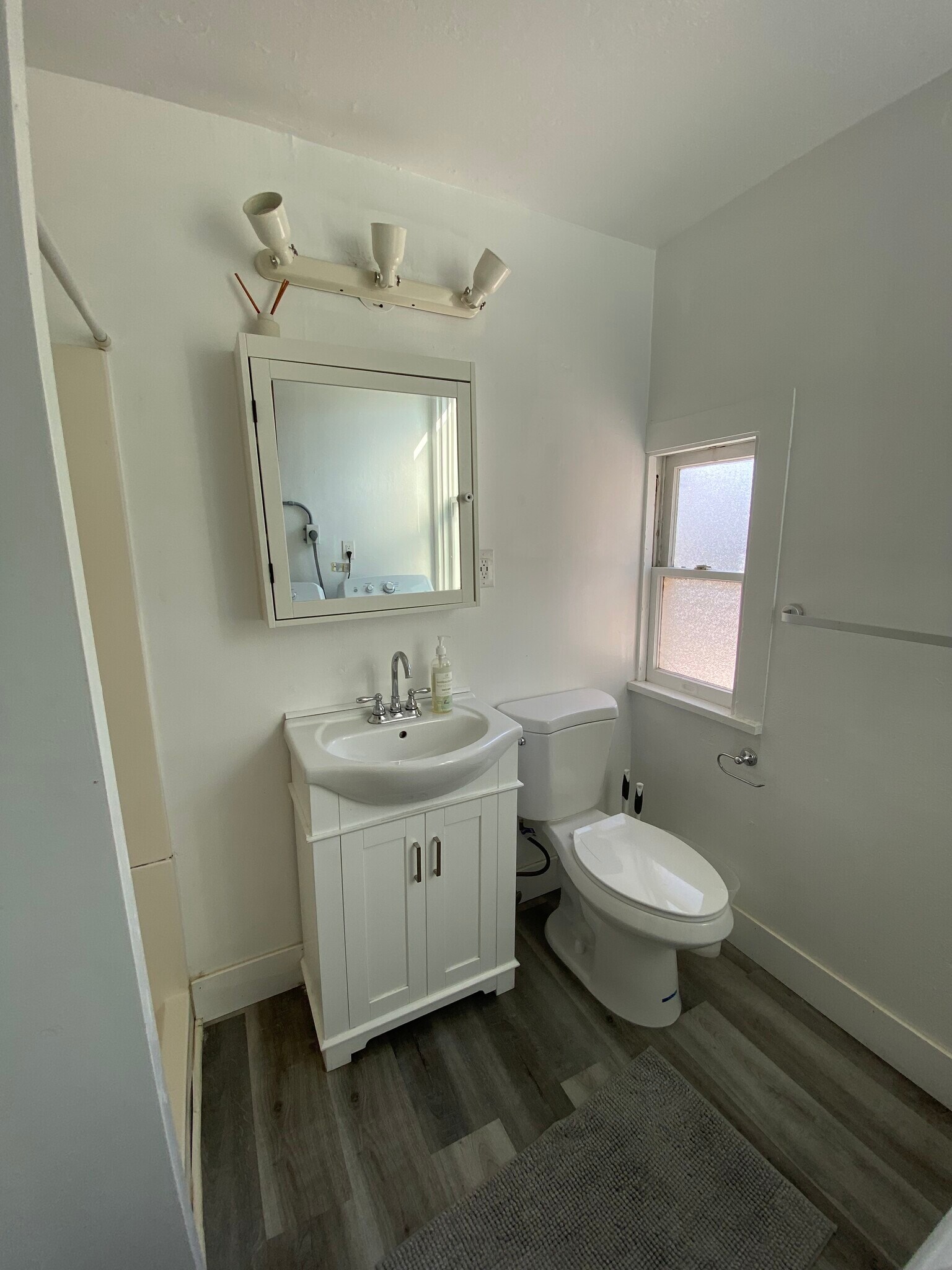 Building Photo - 2531 Ridge Rd