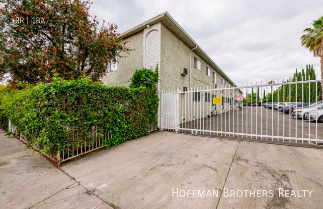 Building Photo - 6863 Sepulveda Blvd