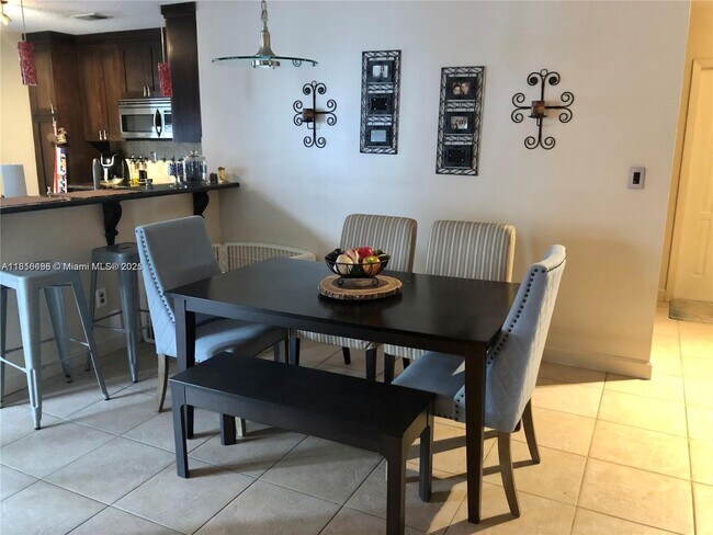 Building Photo - 3545 Magellan Cir
