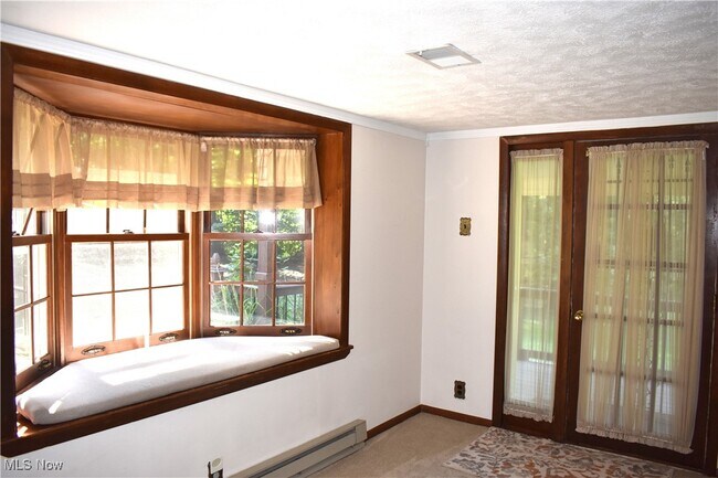 Building Photo - 2071 Dewey Rd