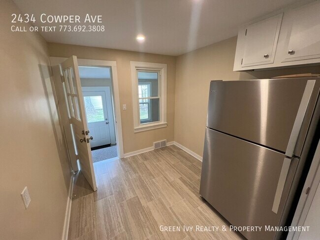 Building Photo - 2434 Cowper Ave