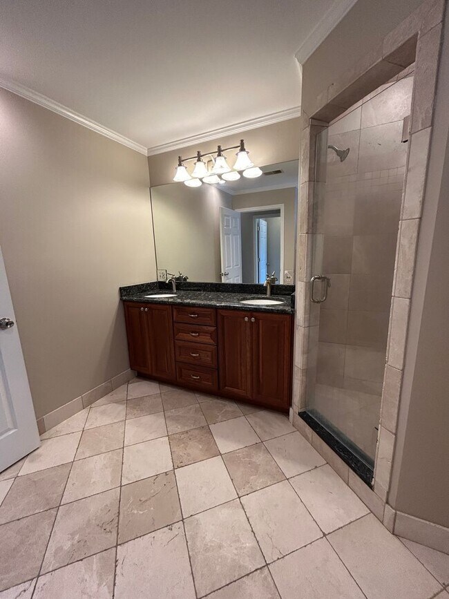 Building Photo - Charming 2 Bedroom/2.5 Bathroom home in Sandfly
