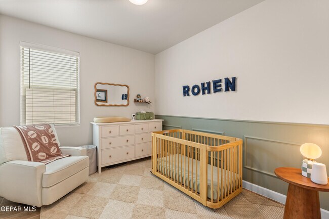 Building Photo - 828 Paseo Solar Dr