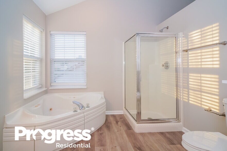 Building Photo - 8633 Buffalo Ridge Dr