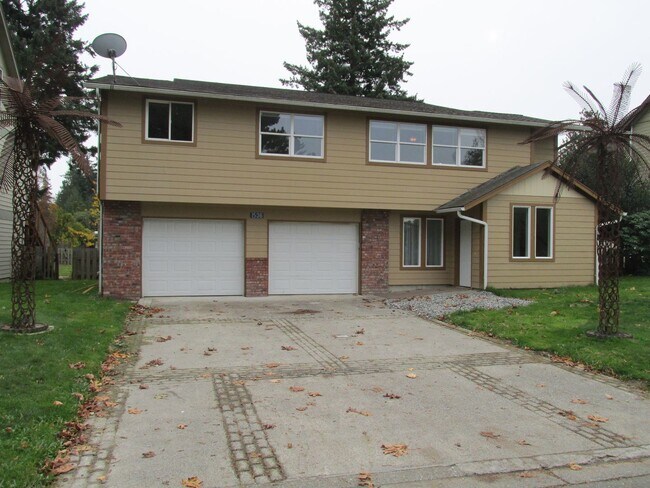 Primary Photo - 3 Bedroom House in Burlington