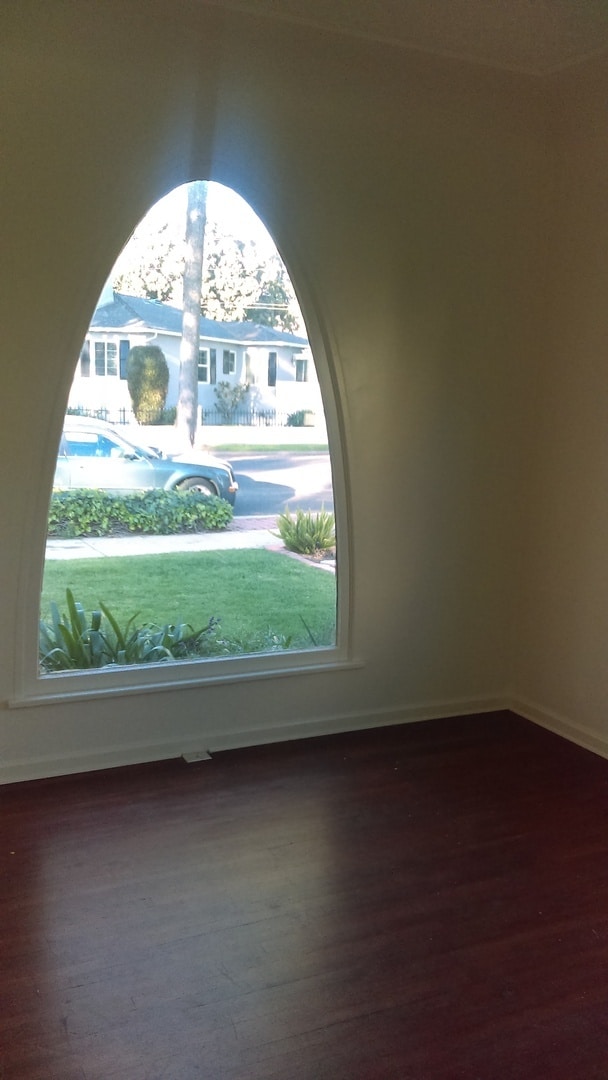 Building Photo - Charming 1920s Home – Full of Character! T...