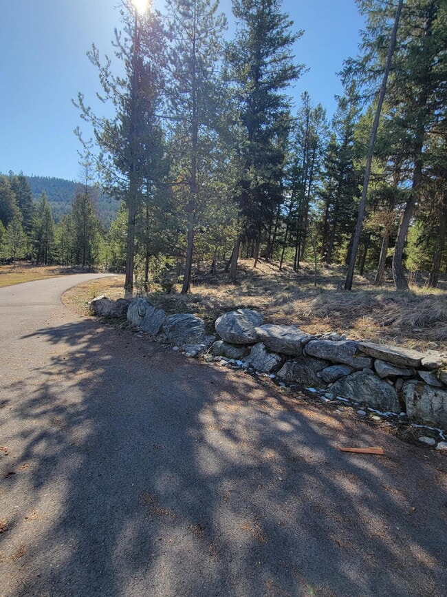 Building Photo - 2 Bedroom, 2 Bath