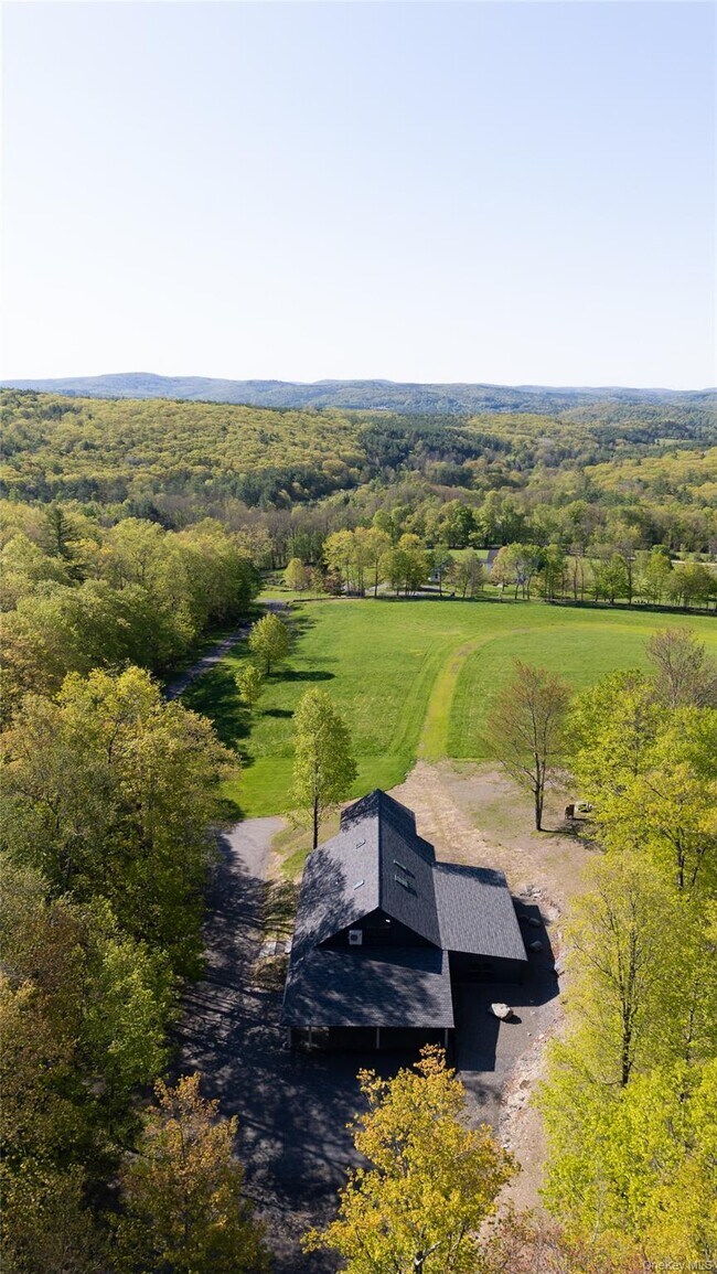 Building Photo - 323 Haddock Hill Rd